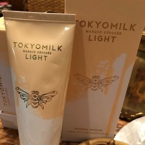 TokyoMilk Light Handcreme - Awaken Within (02)